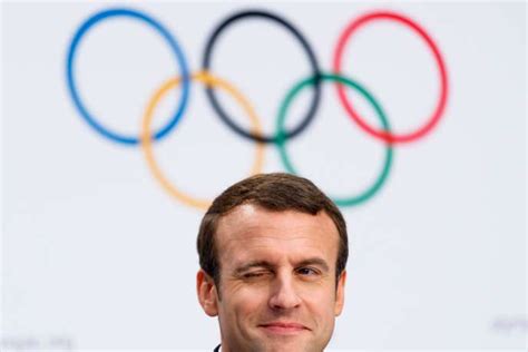 emmanuel macron sport